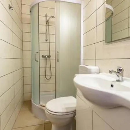 And With Parking Space Malinska, Krk - 18193 Gasthuis 3*