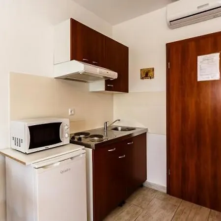 And With Parking Space Malinska, Krk - 18193 Affittacamere Malinska