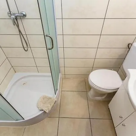 And With Parking Space Malinska, Krk - 18193 Affittacamere 3*